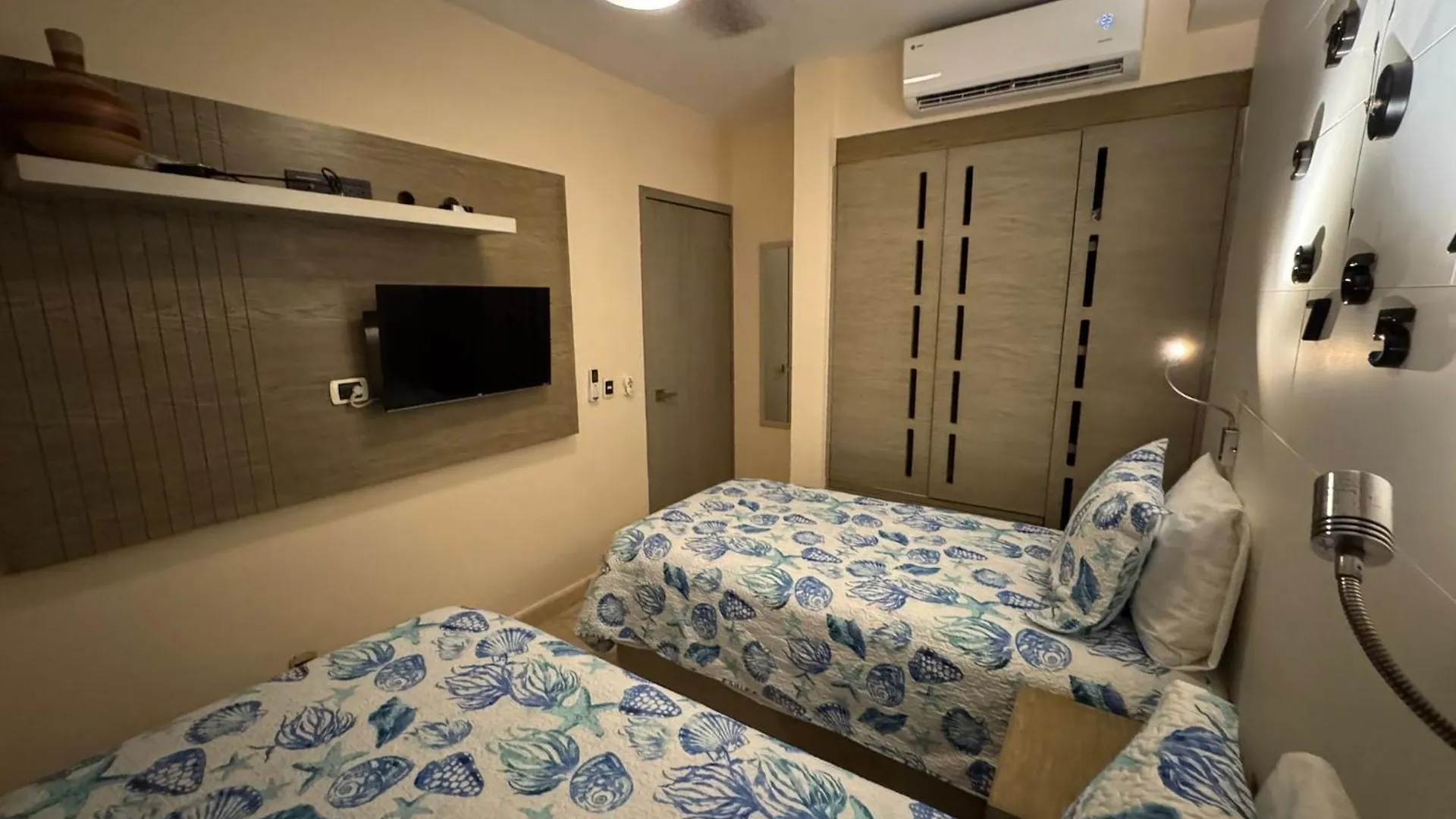 El Faro 102 Coral Apartment Playa del Carmen Mexico